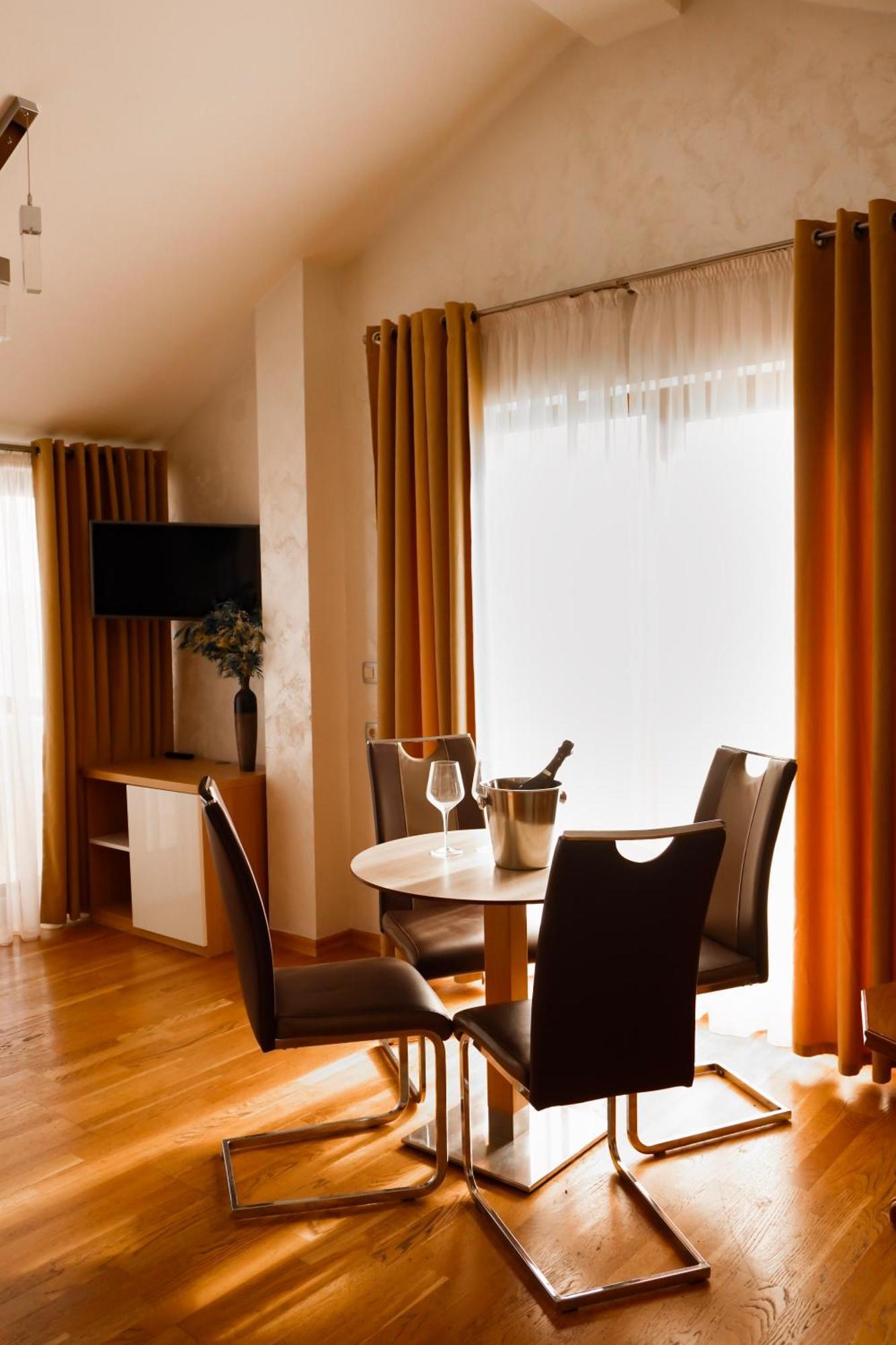 Hotel Bela Roza Bijela Ngoại thất bức ảnh